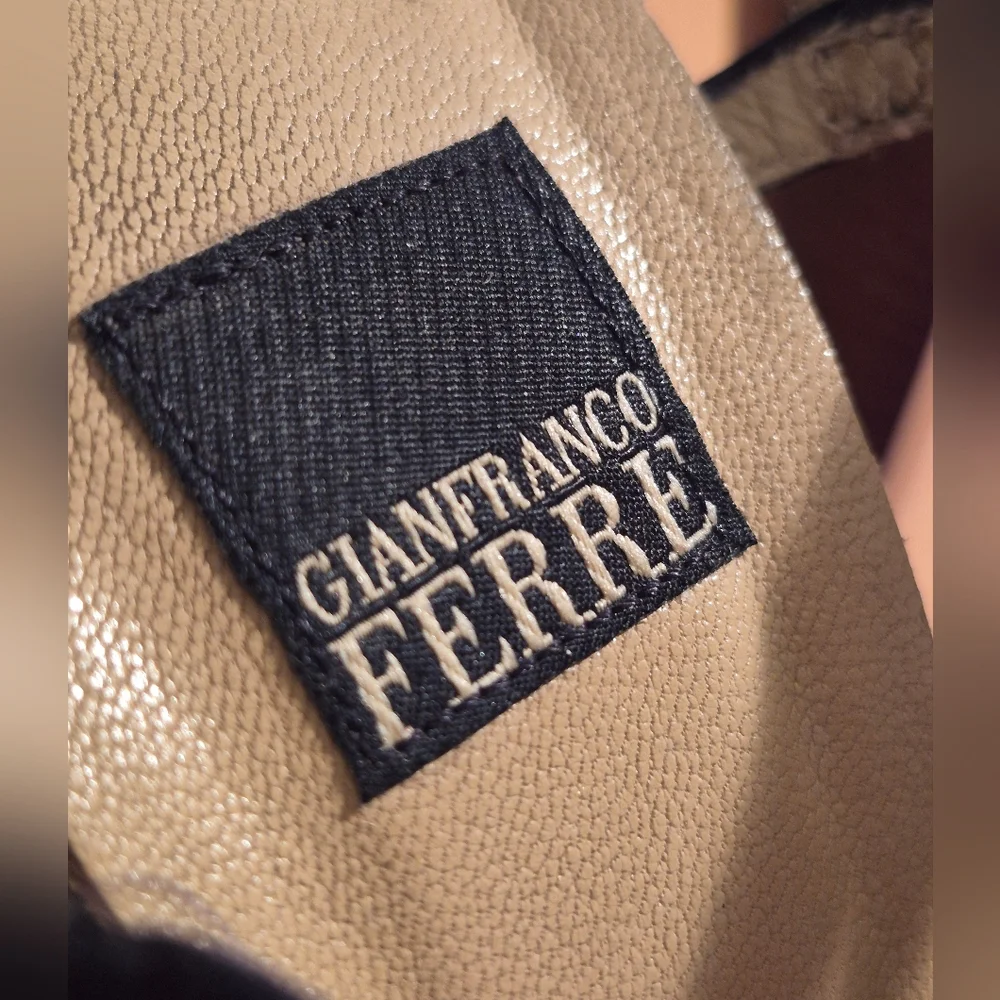 Gianfranco Ferre heels - Picture 8 of 8